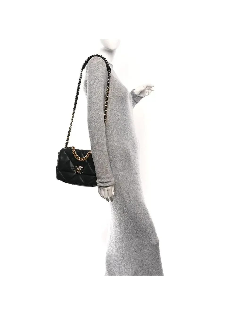 Lambskin Quilted Medium Chanel 19 Flap #300543C54B